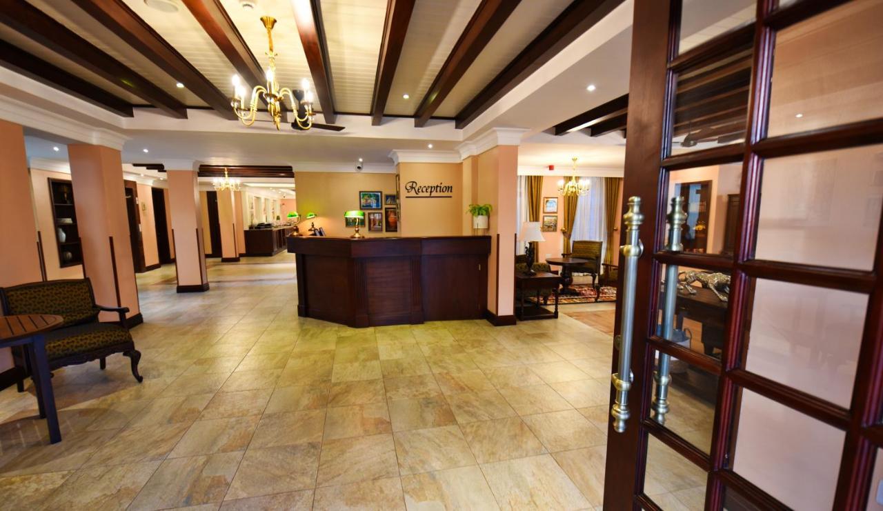 Casa Solada Hotel Кампала Екстериор снимка