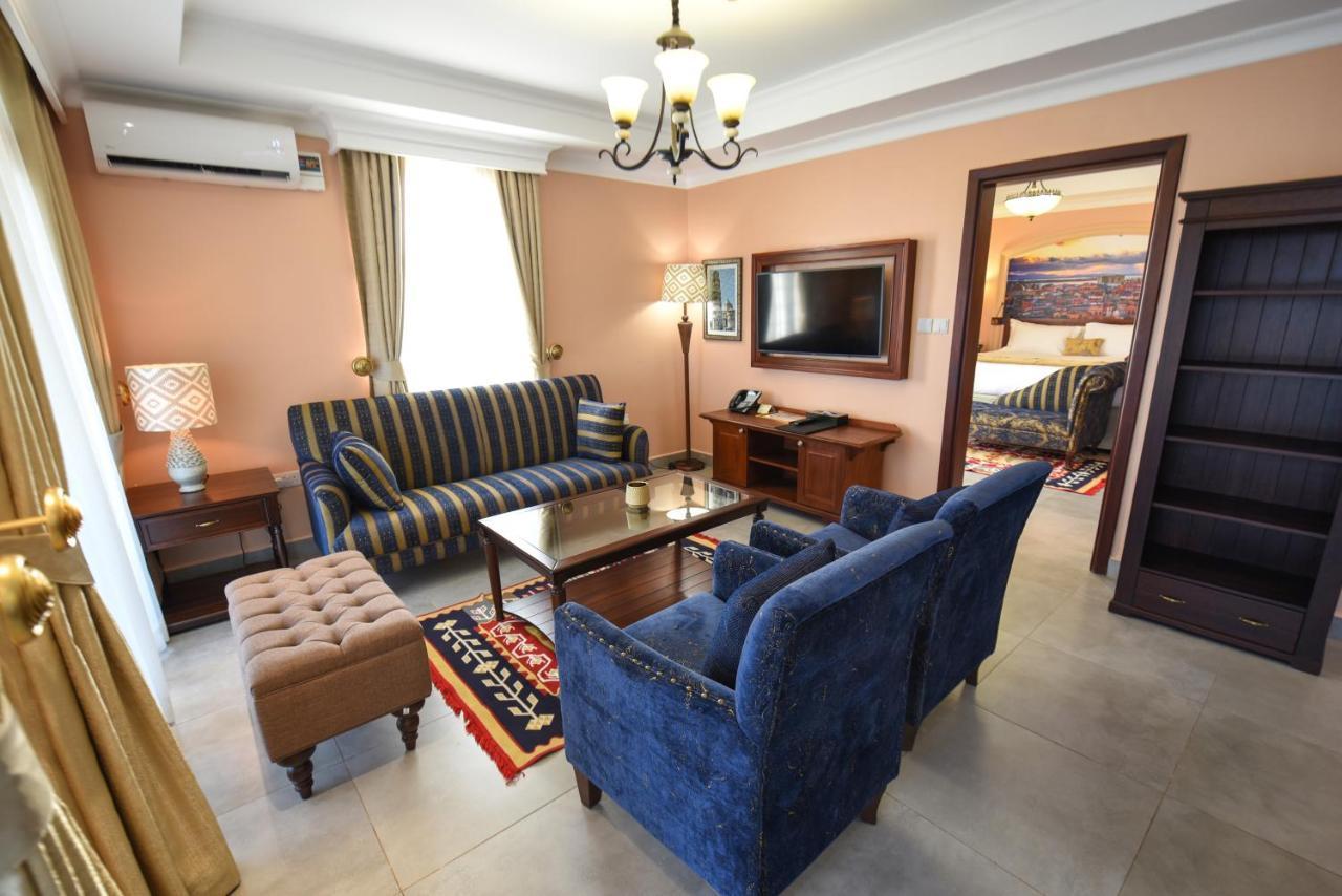Casa Solada Hotel Кампала Екстериор снимка