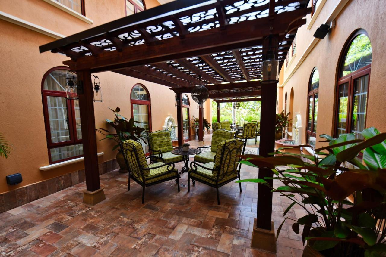 Casa Solada Hotel Кампала Екстериор снимка