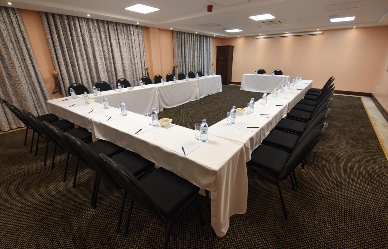 Casa Solada Hotel Кампала Екстериор снимка