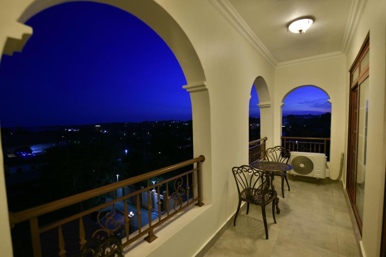 Casa Solada Hotel Кампала Екстериор снимка