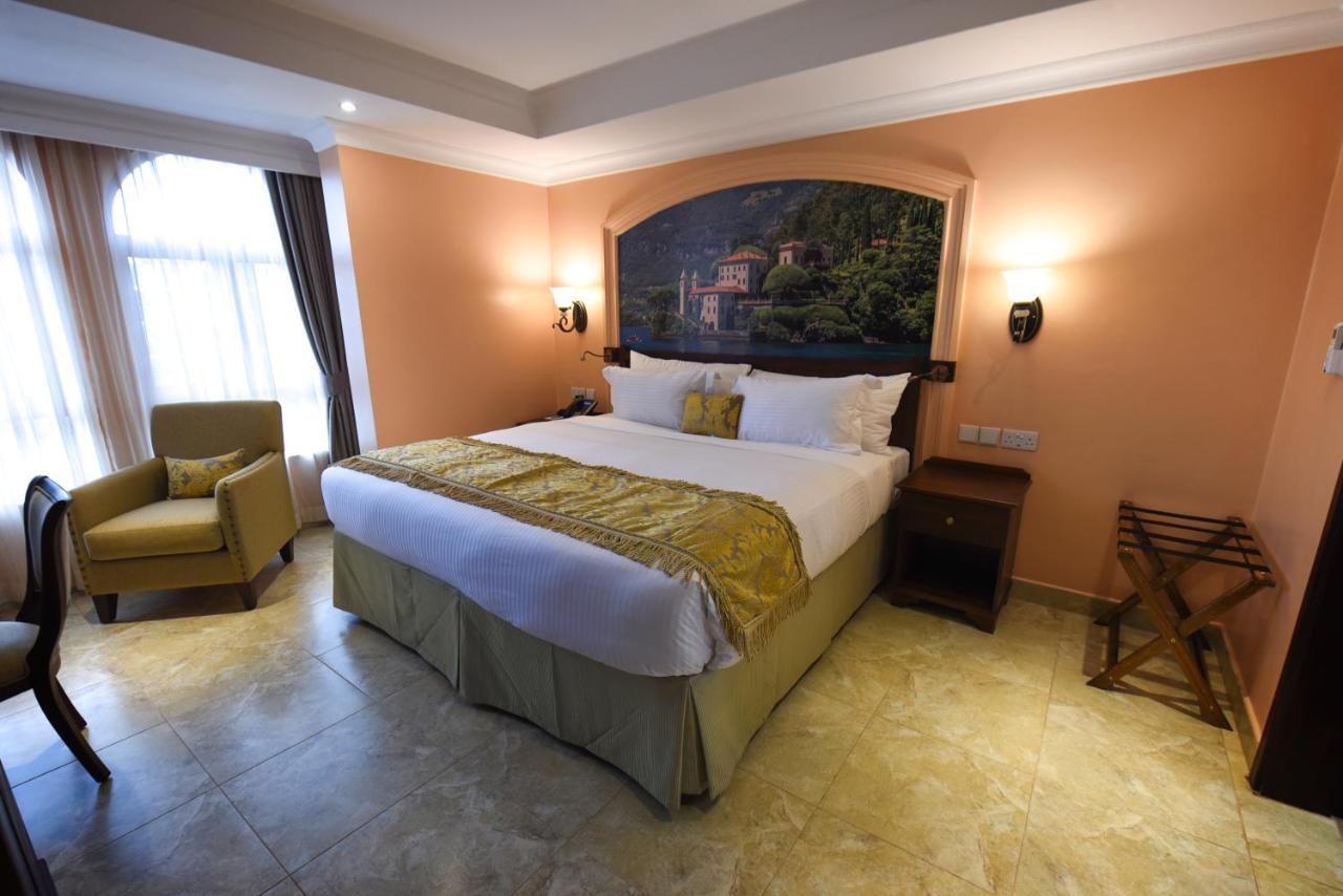 Casa Solada Hotel Кампала Екстериор снимка