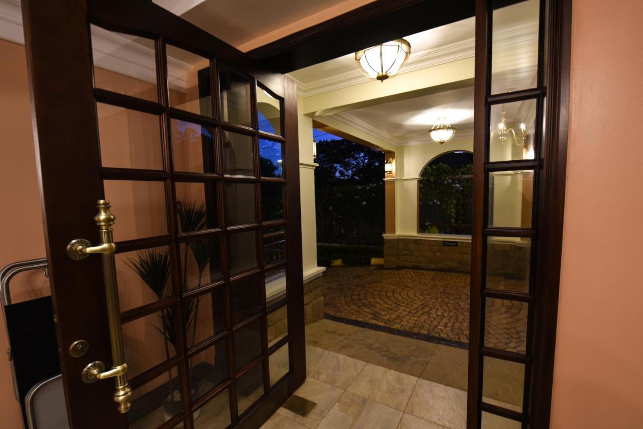 Casa Solada Hotel Кампала Екстериор снимка
