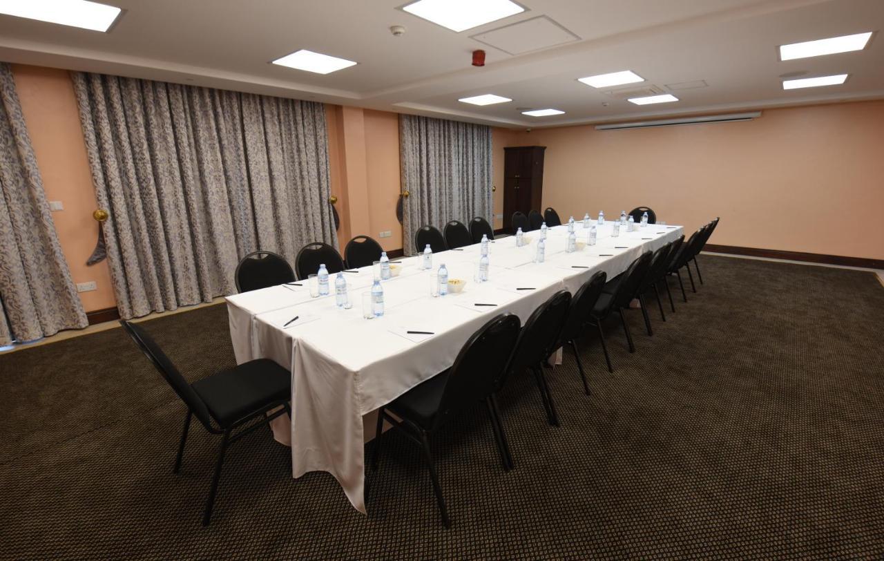 Casa Solada Hotel Кампала Екстериор снимка